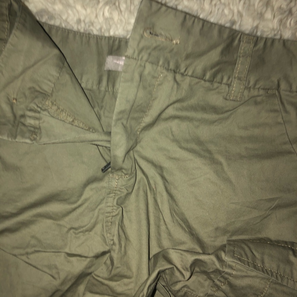Forever 21 High Rise Shorts - Picture 3 of 4